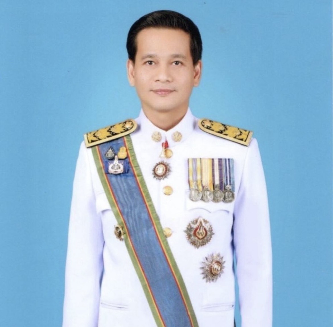 นายอิฐเชษฐ์ นาคะเต