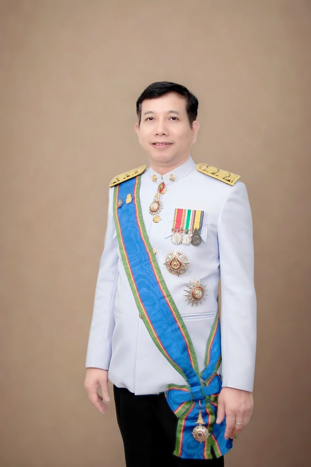 นายพงศักดิ์ แถมเดช