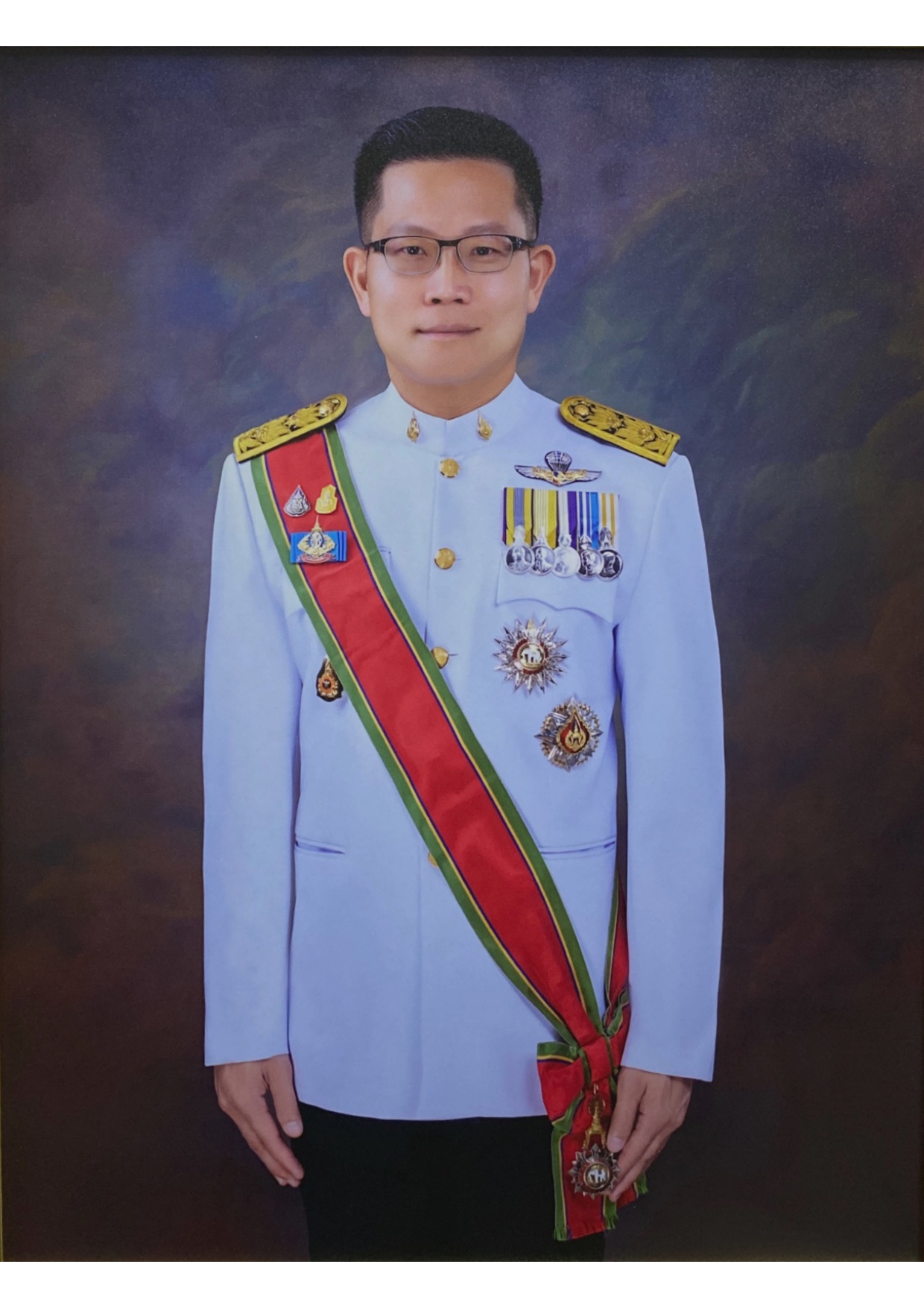 นายอัศวิน อัศวุตมางกุร